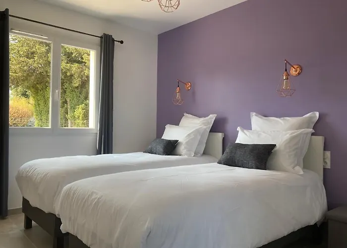 Domaine Forvent Bed and Breakfast Saint-Julien-de-Peyrolas