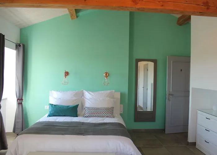 Domaine Forvent Bed and Breakfast Saint-Julien-de-Peyrolas